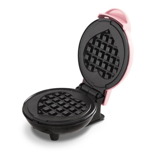 Dash Pink Heart Mini Waffle Maker Valentine’s Nwt - Picture 3 of 4